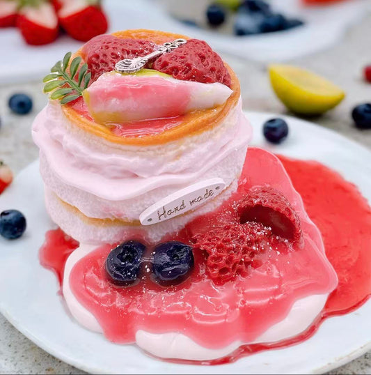 Berry Cloud Soufflé Taba Squishy