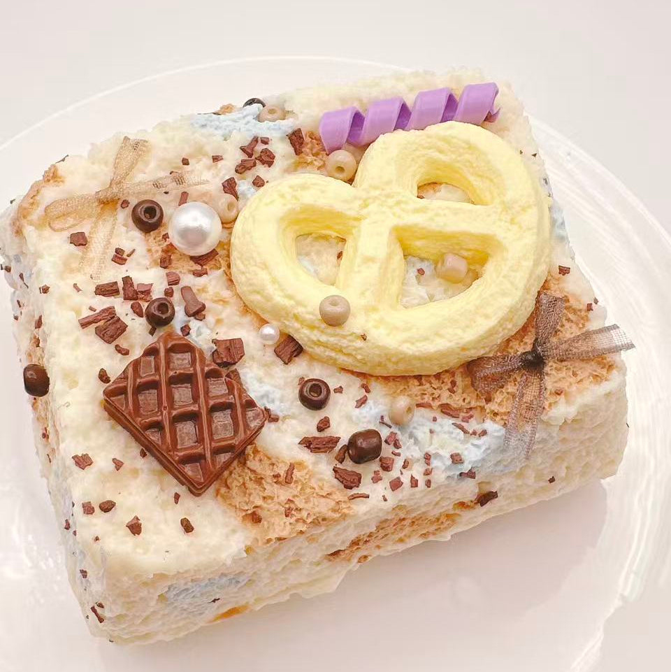 Sweet Pretzel Toast Taba Squishy