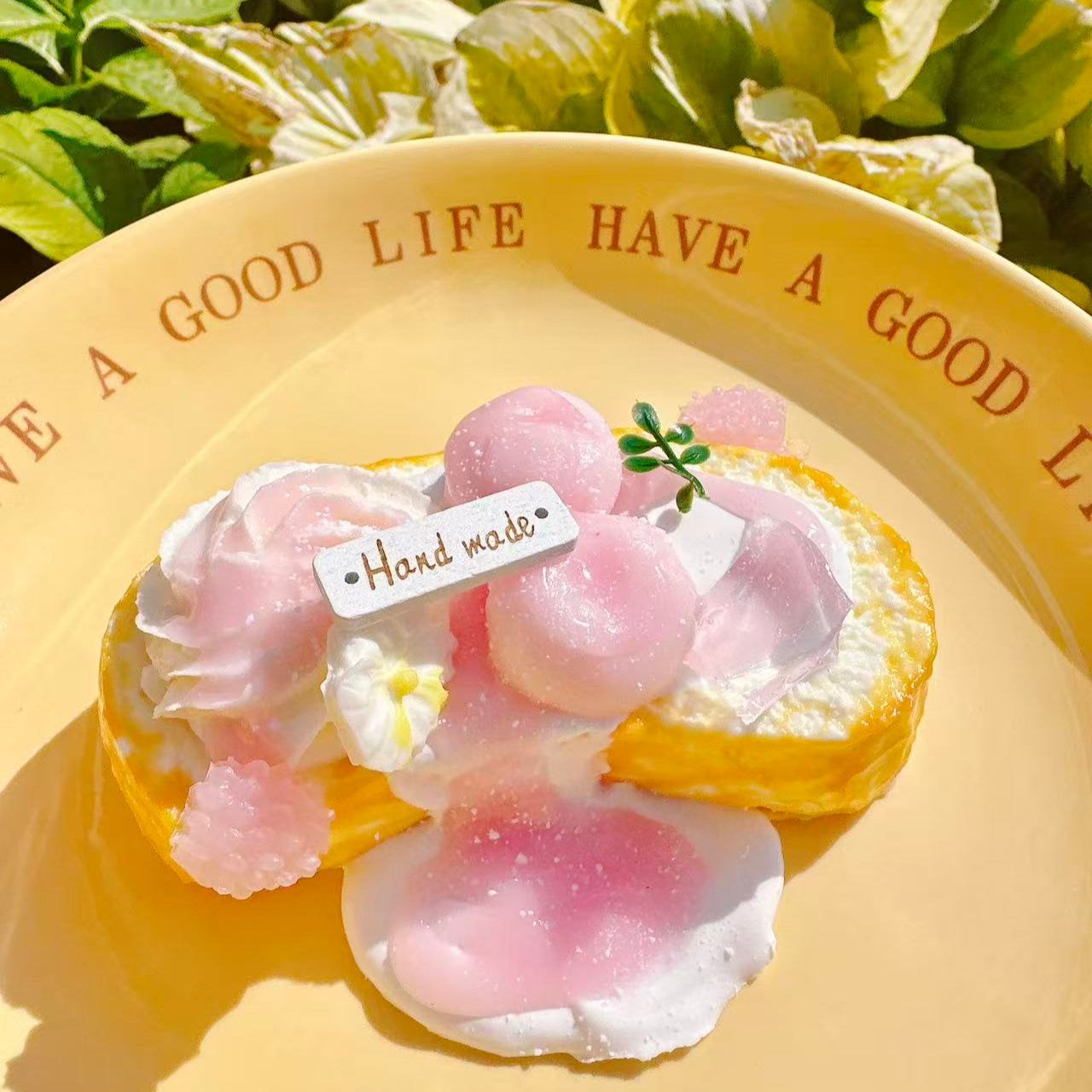 Peach toast Taba Squishy toy featuring soft bread design with peach cream, slow rising squishy dessert toy for collectors.